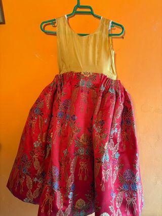 Traje de Fallera Niña Rojo y Dorado