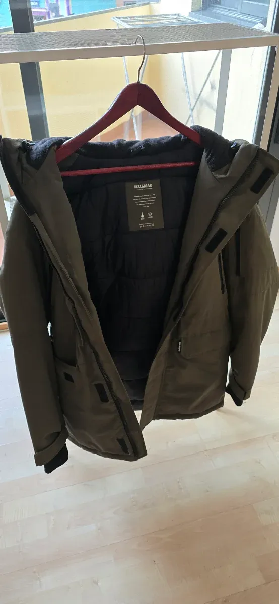 Chaqueta Pull and Bear verde militar