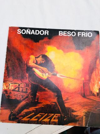 Rareza single.
Vinilo Leize - Soñador / Beso Frío