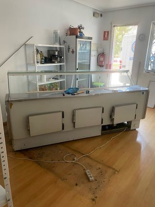 Mobiliario Tienda Completa, precio a consultar 