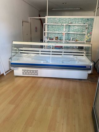 Mobiliario Tienda Completa, precio a consultar 