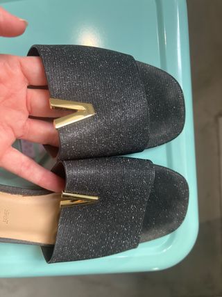Sandalias EXE Negras y Doradas Talla 39