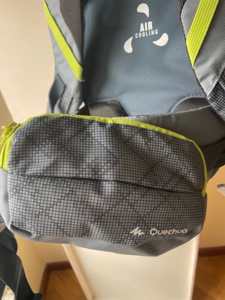 Mochila Quechua 20L Gris/amarillo