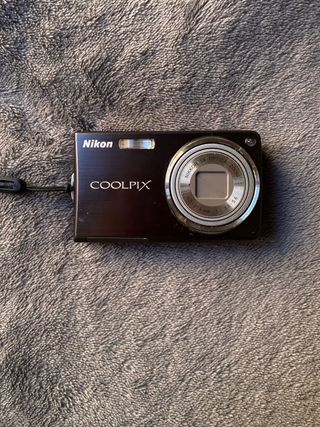 Fotocamera digitale Nikon Coolpix S550