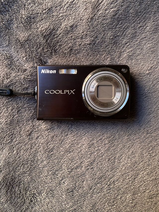 Cámara Digital Nikon Coolpix S550