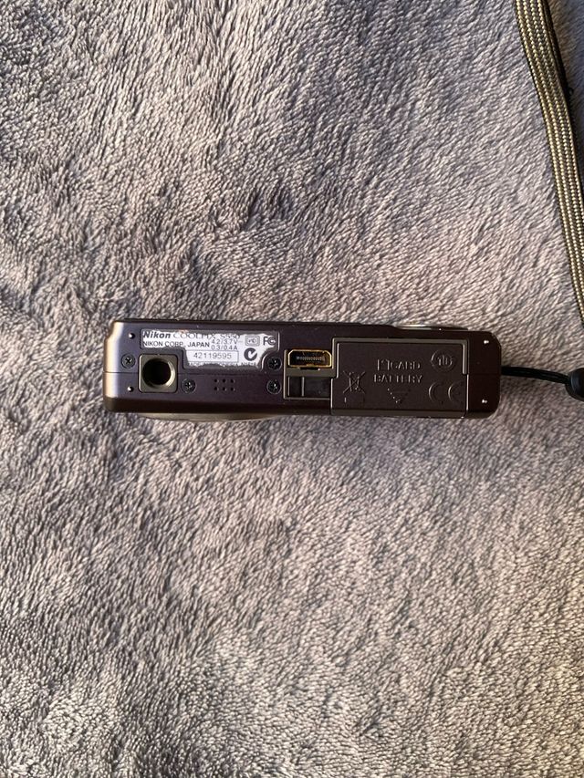 Cámara Digital Nikon Coolpix S550