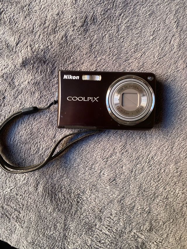 Cámara Digital Nikon Coolpix S550