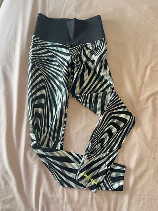 Mallas de ejercicio con estampado abstracto