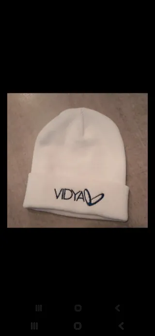 Cappello invernale bianco con logo