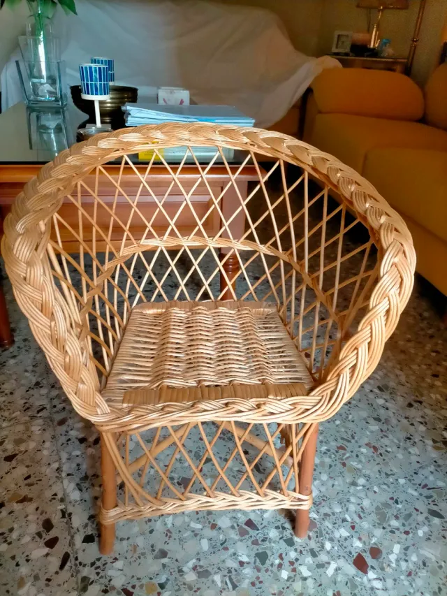 Silla infantil de mimbre