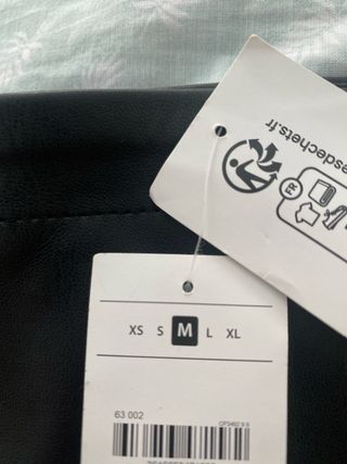 Minifalda de cuero negra mujer