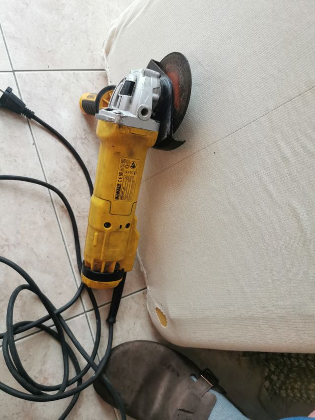 Radial DeWalt