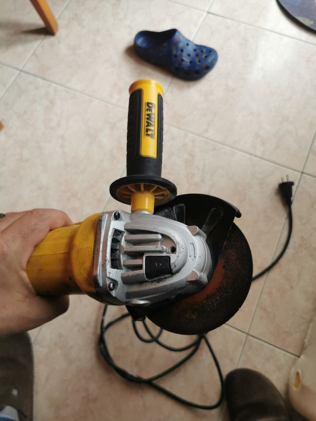 Radial DeWalt
