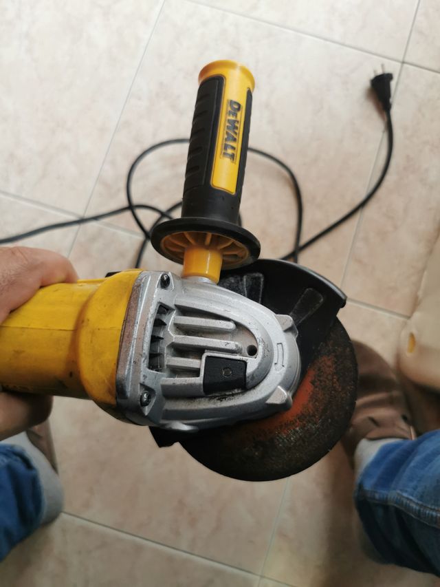Radial DeWalt