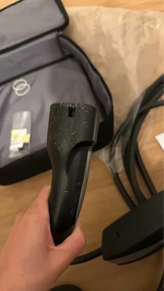 Cargador Tesla con estuche