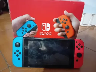 Nintendo Switch Blu/Rosso 
Prezzo discutibile 
