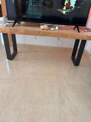 Mesa de salón madera maciza  y metal