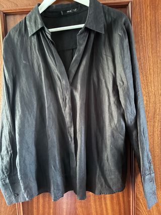 Camisa MNG negra