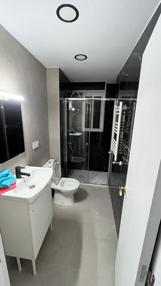 reformas completa de baño y acabados de primera