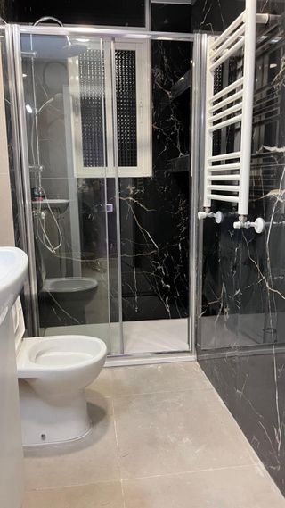 reformas completa de baño y acabados de primera