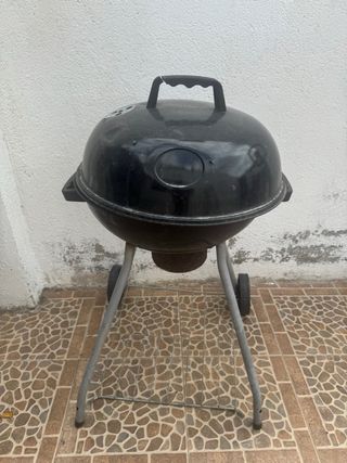 Barbacoa de carbón negra