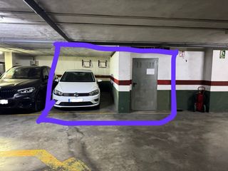 alquilo/vendo parking y trastero para coche grande