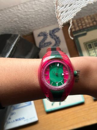 Orologio Gucci Sync rosa e verde