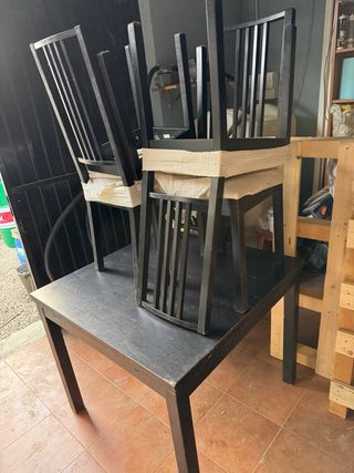 Mesa y 4 Sillas Ikea Madera Negra