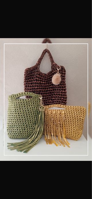 Borse fatte a mano in lana.. 35euro l una.