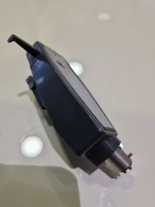 Portacápsula Headshell con Cápsula Shure M75-6S