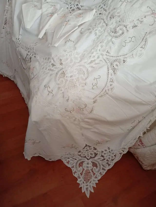 Toalha de mesa bordada à mão com 6 guardanapos