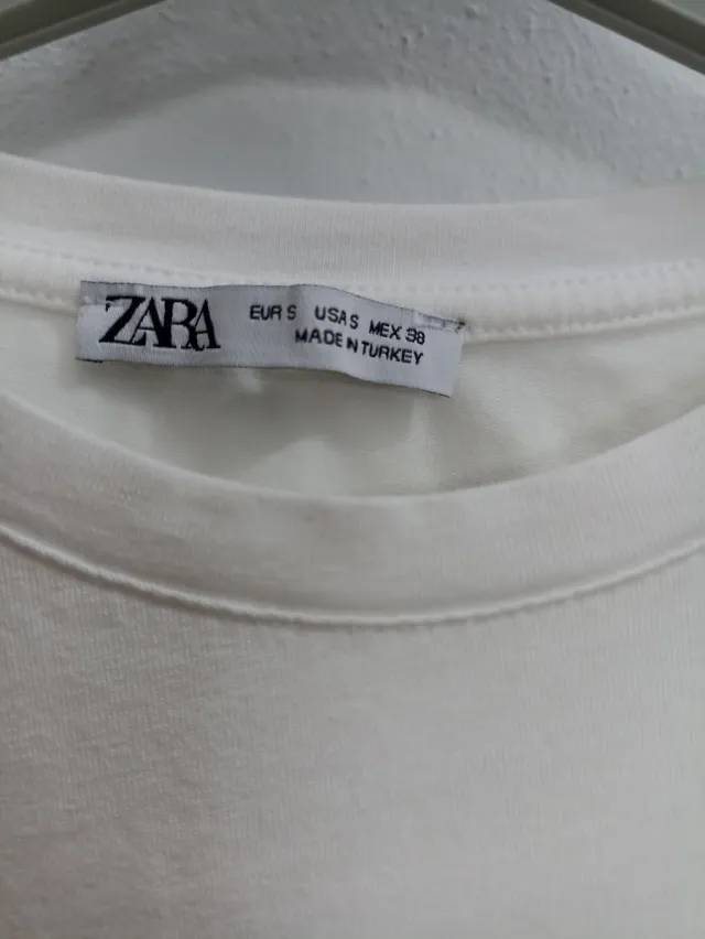 Camiseta básica blanca Zara