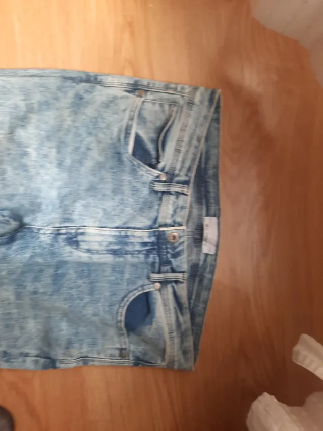 Vaqueros desgastados azules