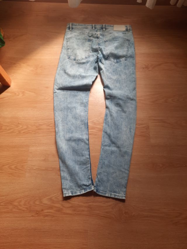 Vaqueros desgastados azules