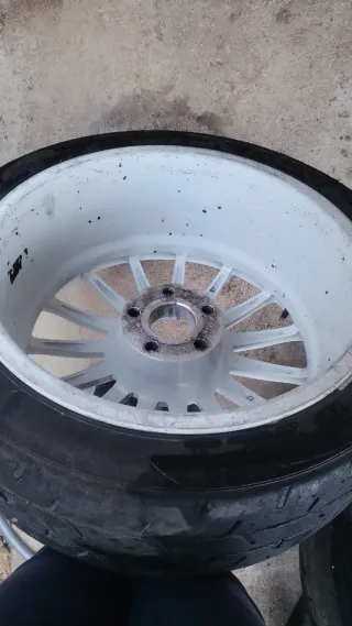 Ruedas blancas de competición