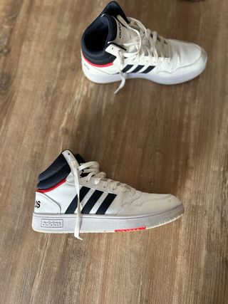 Scarpe Adidas alte Tg. 45 1/3