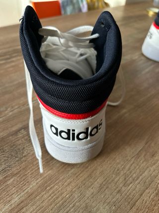 Scarpe Adidas alte Tg. 45 1/3