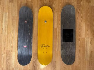 Lotto 3 nuove tavole da skateboard con alcuni graffi