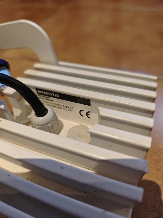 Mobotix Foco Infrarrojo LED 19W