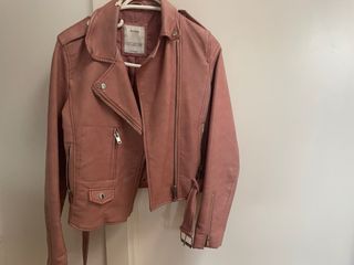 Cazadora polipiel mujer cuello deshilachado