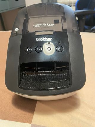 Impresora de etiquetas Brother QL-700