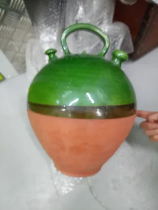 Botijos de cerámica y terracota