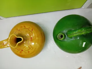 Botijos de cerámica y terracota