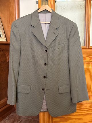Americana gris hombre