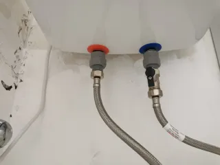 TERMO ELECTRICO 15LITROS 1600W KYMPO
REF:  LSZH15L