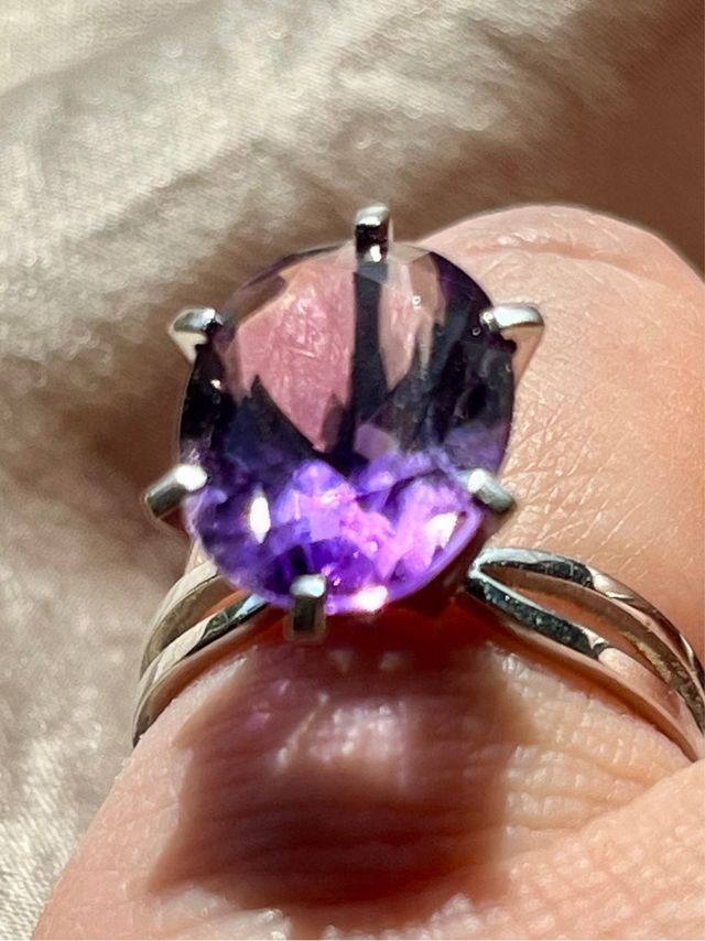 Anillo Oro Blanco 18K Amatista