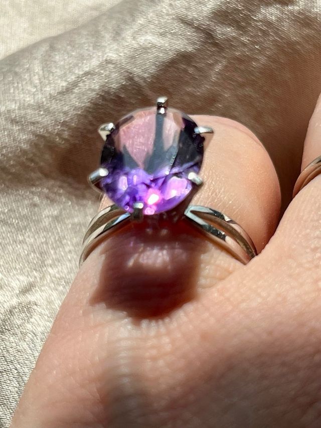 Anillo Oro Blanco 18K Amatista