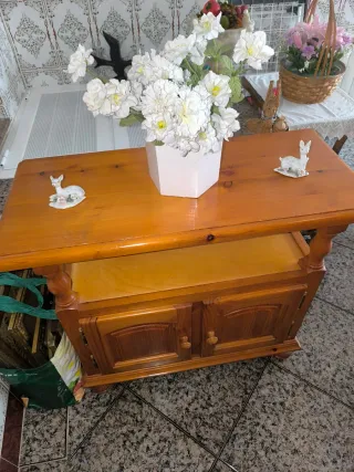 Mesa de TV de madera