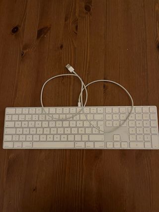 Apple Magic Keyboard con ratón inalámbrico 