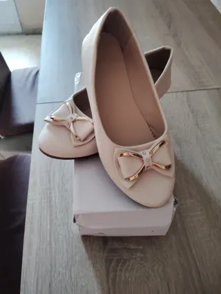 Manoletinas niña talla 38 beige lazo